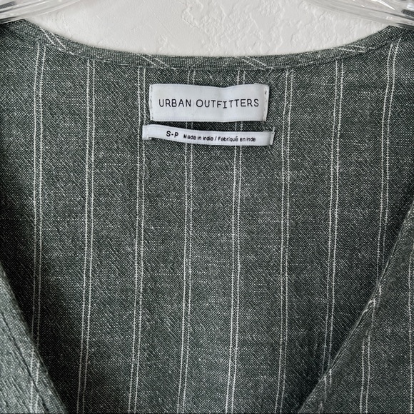 Urban Outfitters Short Sleeve Linen Blend Striped Crop Wrap Top Size Small - Picture 4 of 9